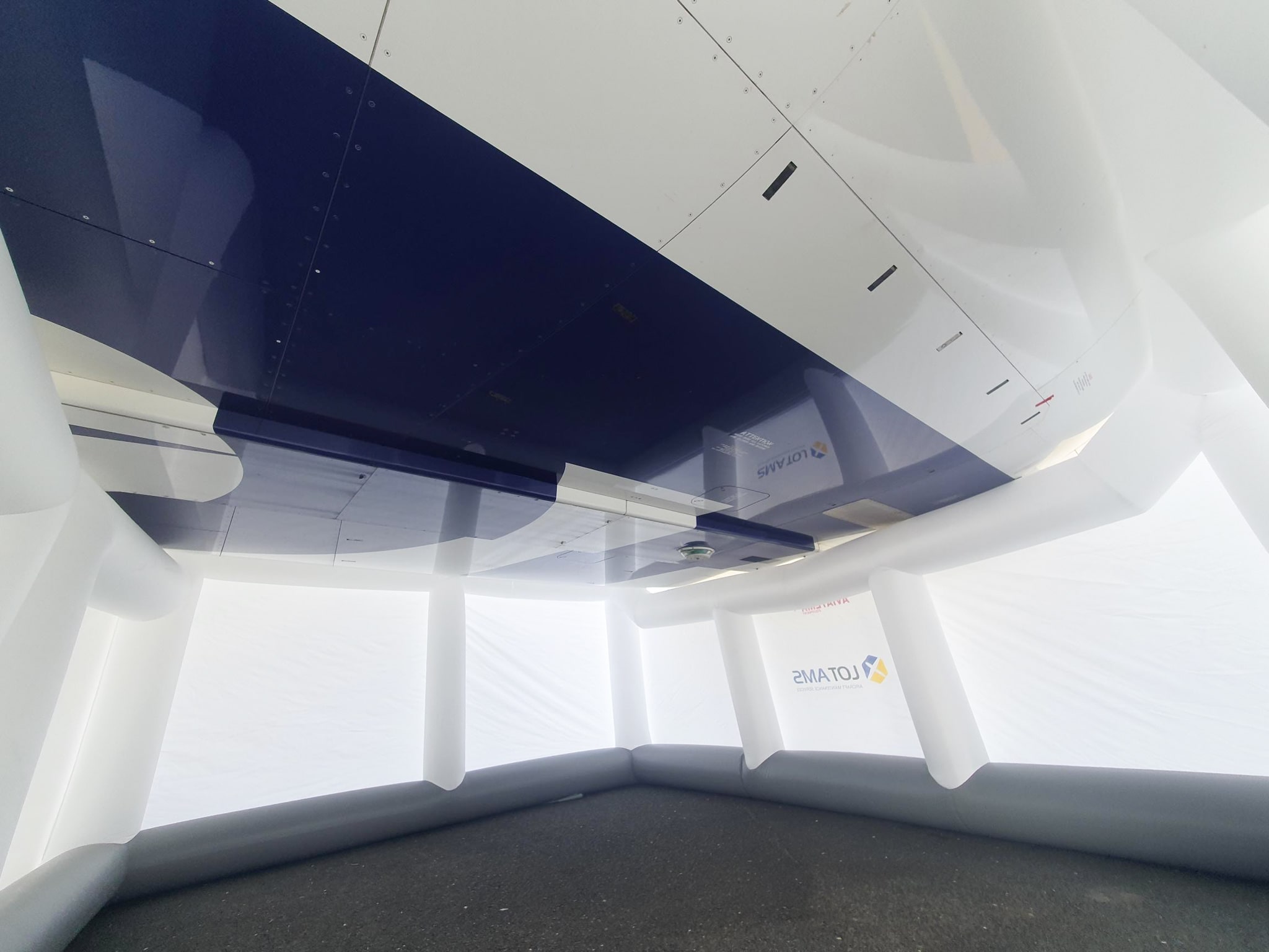 Aviatema B787 air conditioning unit maintenance interior